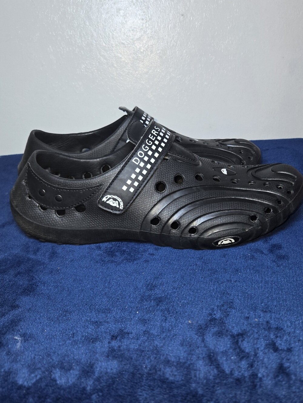 Black Doggers Slip On Shoes Mens Size 10/11 Gardening Rubber Outdoor Shower - Picture 2 of 6